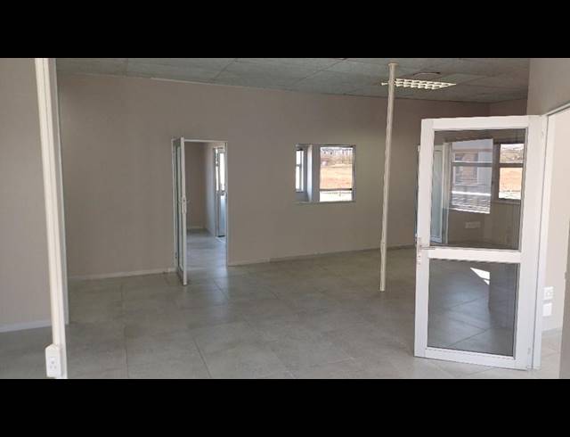 BUSINESS PROPERTY TO RENT IN MIDSTREAM ESTATE